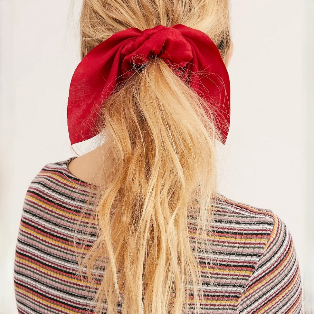 Free People solid Milano scrunchie